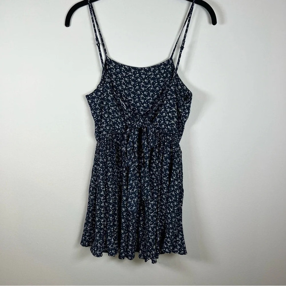 Brandy Melville Women's Mini Dress Navy Blue Floral Tiered Flowy Tie Back  Small - Picture 6 of 13
